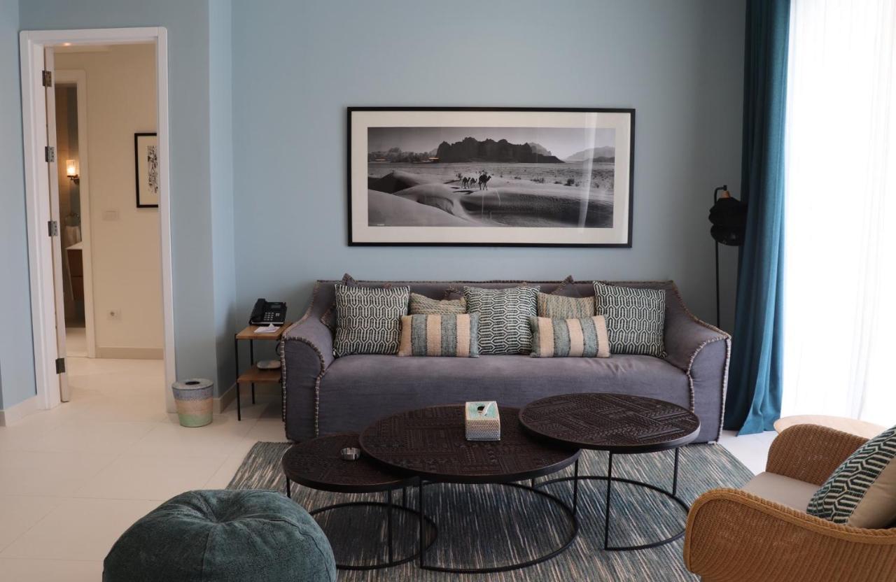 Cloud 7 Residences Ayla Akaba Kültér fotó A living room