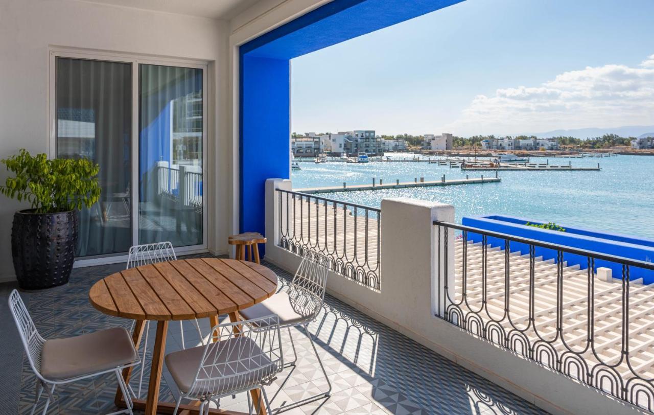 Cloud 7 Residences Ayla Akaba Kültér fotó A balcony