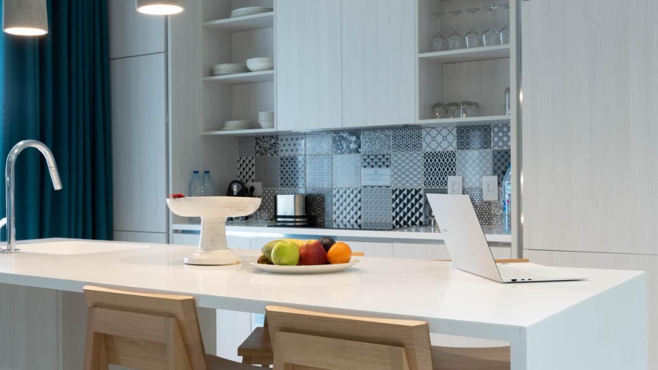 Cloud 7 Residences Ayla Akaba Kültér fotó A modern kitchen